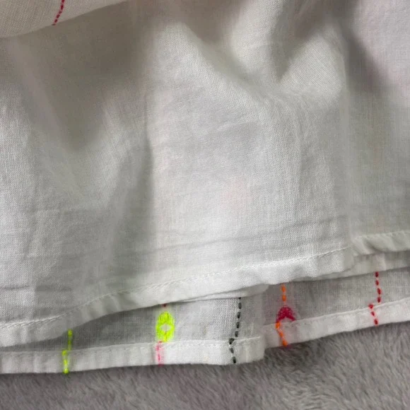 NWT Crown & Ivy Womens Embroidered Flutter Sleeve Peplum Top 1X White Multicolor - Picture 8 of 9